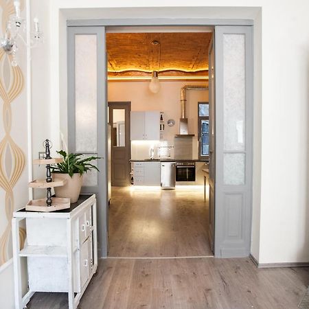 N42 By Small Home بودابست المظهر الخارجي الصورة