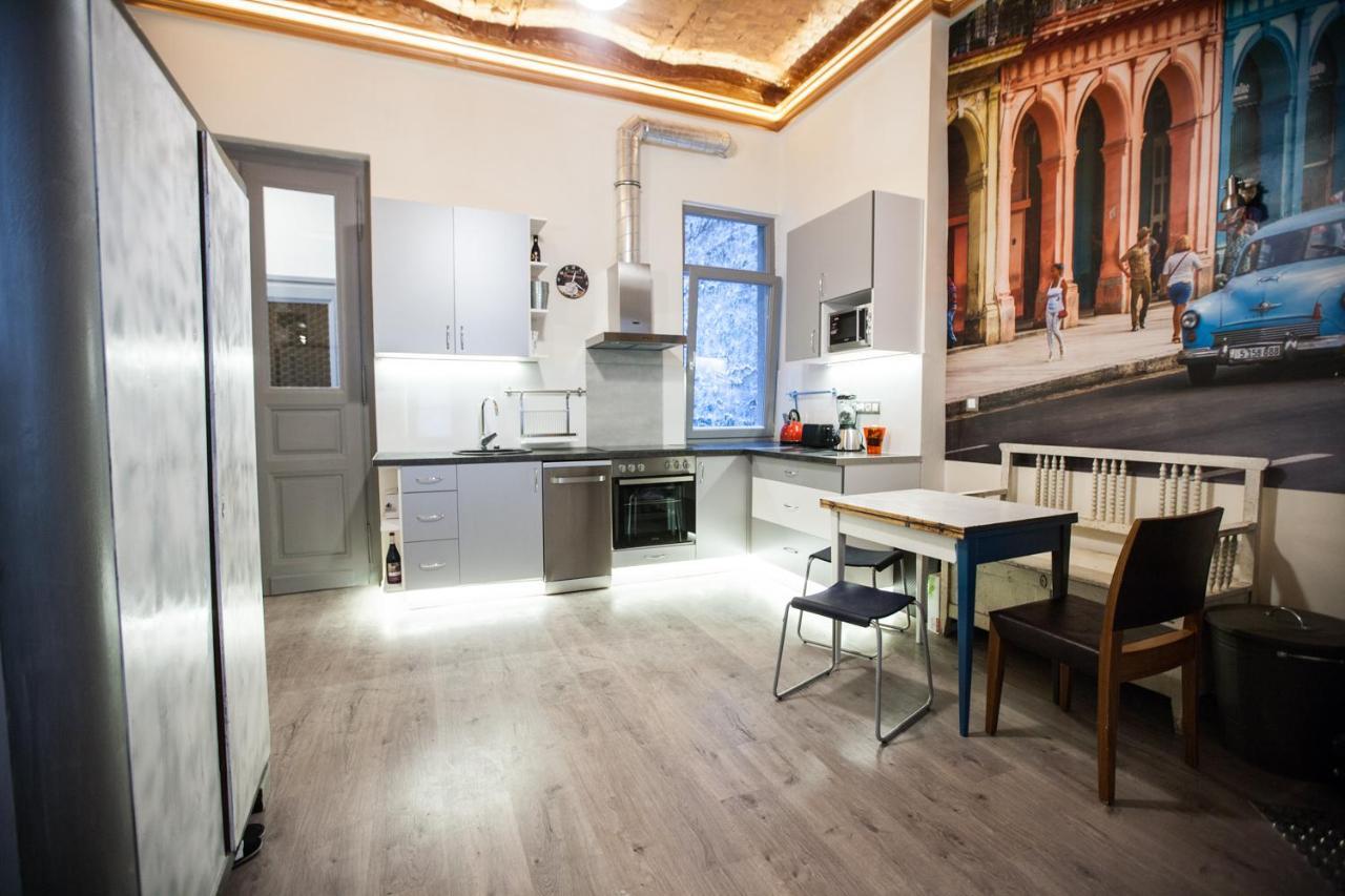 N42 By Small Home بودابست المظهر الخارجي الصورة