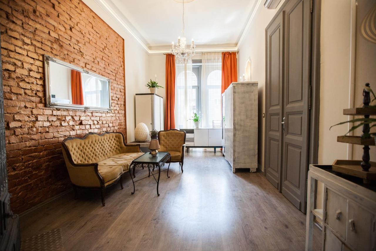 N42 By Small Home بودابست المظهر الخارجي الصورة